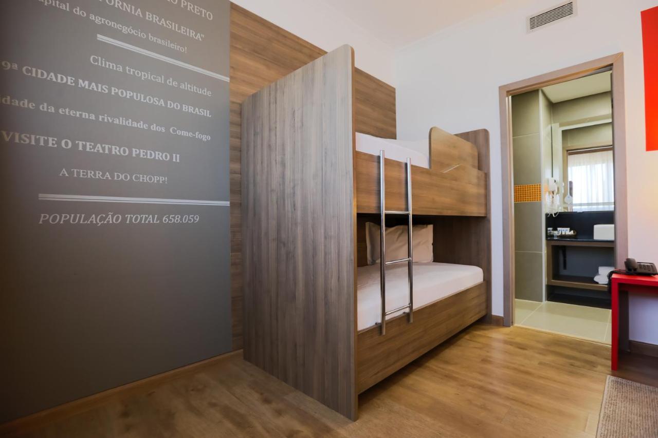 Готель Tryp By Wyndham Рібейран-Прету Екстер'єр фото A typical room at the hotel