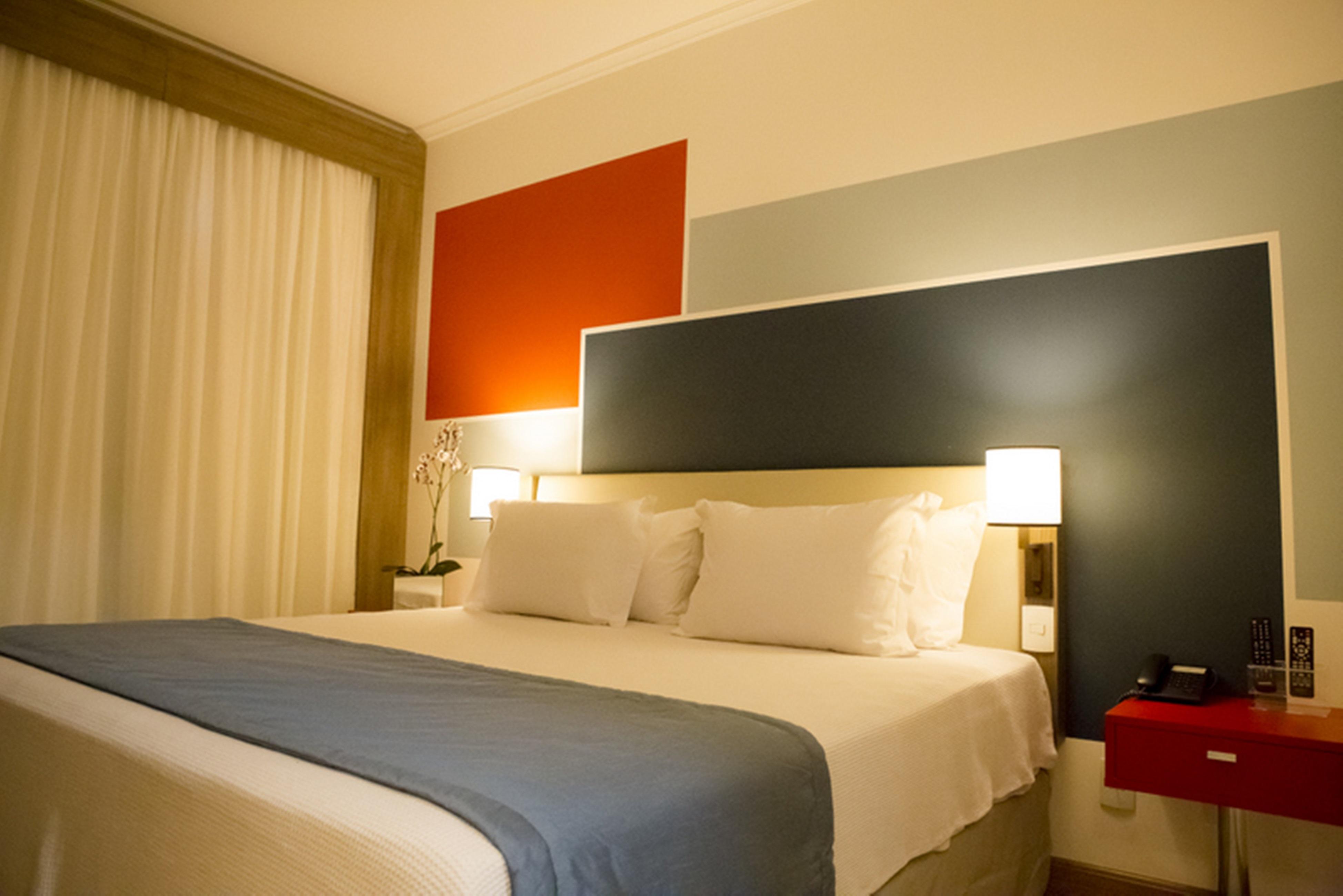 Готель Tryp By Wyndham Рібейран-Прету Екстер'єр фото A bedroom at the hotel