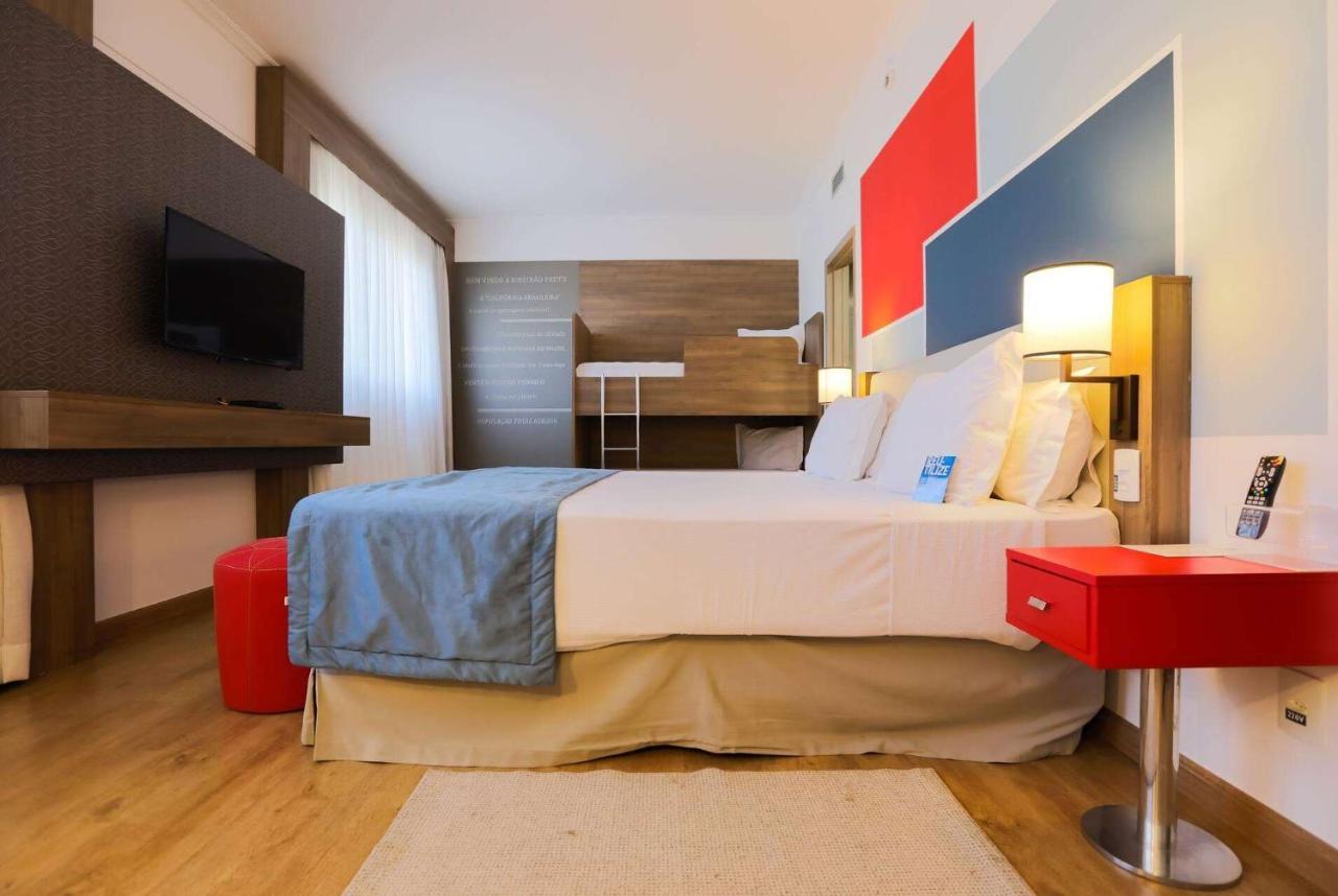 Готель Tryp By Wyndham Рібейран-Прету Екстер'єр фото A room at the hotel