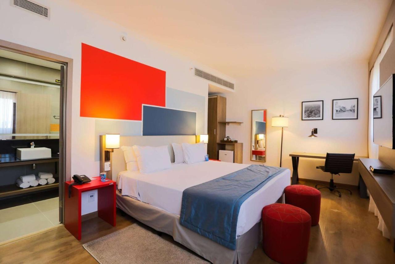 Готель Tryp By Wyndham Рібейран-Прету Екстер'єр фото A room at the hotel