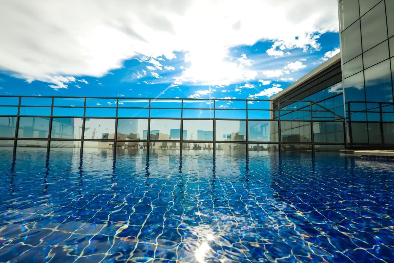 Готель Tryp By Wyndham Рібейран-Прету Екстер'єр фото Skyline